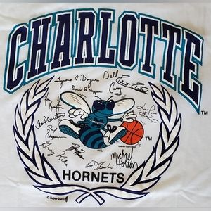 Super Shirts VTG NBA Charlotte Hornets Signature T-Shirt USA Made - Size M